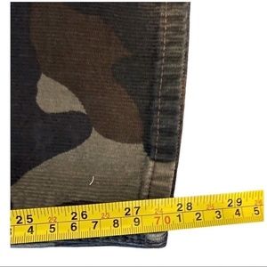 NWT AMERICAN EAGLE Corduroy Mom Jeans high rise camo print size 2 regular green